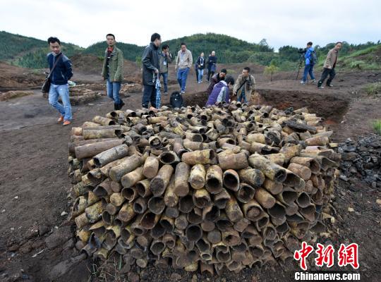 桐木嶺遺址出土的坩堝?！⊥ㄓ崋T 歐陽常海 攝