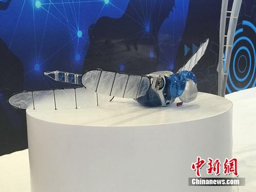 仿生蜻蜓機器人。<a target='_blank' href='http://www.chinanews.com/' >中新網</a> 吳濤 攝